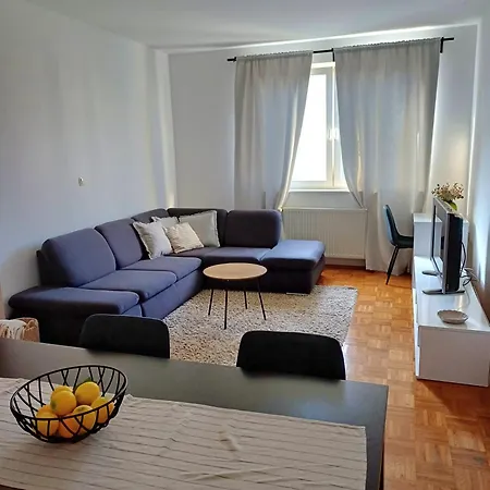 May Apartament *